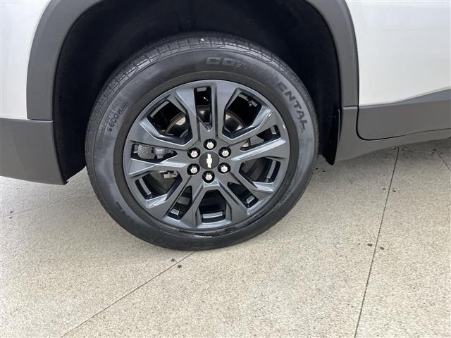 Photo of 2020 Silver Ice Metallic Chevrolet Traverse