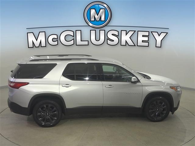 Photo of 2020 Silver Ice Metallic Chevrolet Traverse