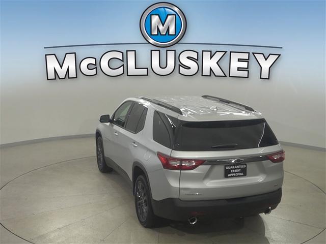 Photo of 2020 Silver Ice Metallic Chevrolet Traverse