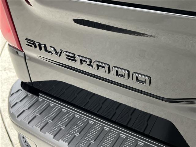 Photo of 2024 Black Chevrolet Silverado 1500