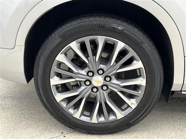 Photo of 2021 Silver Ice Metallic Chevrolet Blazer