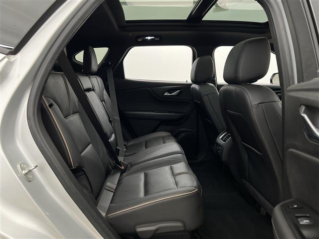 Photo of 2021 Silver Ice Metallic Chevrolet Blazer