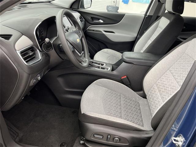Photo of 2024 Lakeshore Blue Metallic Chevrolet Equinox