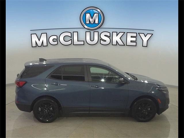 Photo of 2024 Lakeshore Blue Metallic Chevrolet Equinox