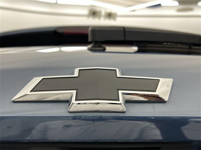 Photo of 2024 Lakeshore Blue Metallic Chevrolet Equinox