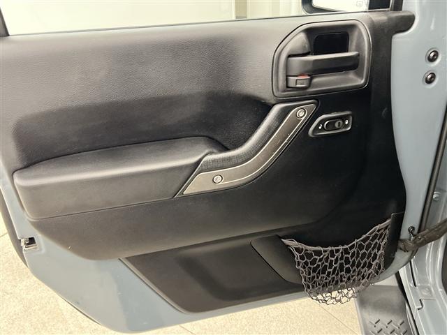 Photo of 2014 Anvil Clear Coat Jeep Wrangler Unlimited