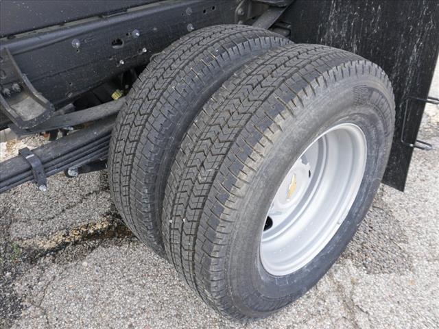 Photo of 2025 Summit White Chevrolet Silverado 3500