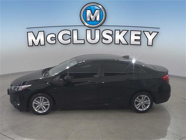 Photo of 2019 Mosaic Black Metallic Chevrolet Cruze