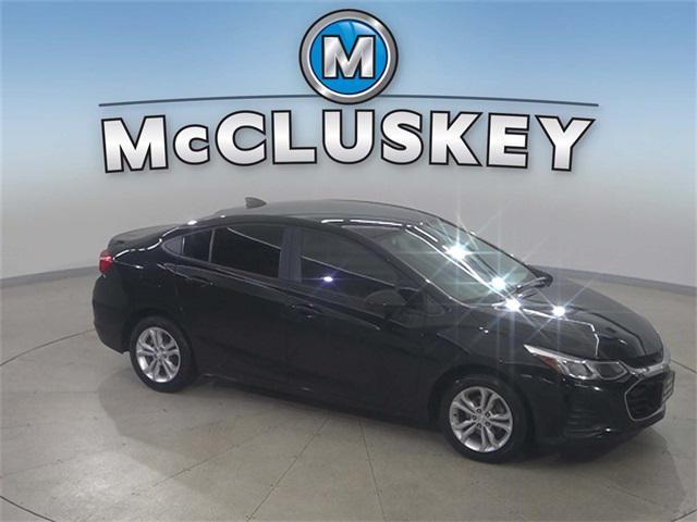 Photo of 2019 Mosaic Black Metallic Chevrolet Cruze