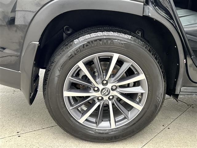 Photo of 2018 Midnight Black Metallic Toyota Highlander