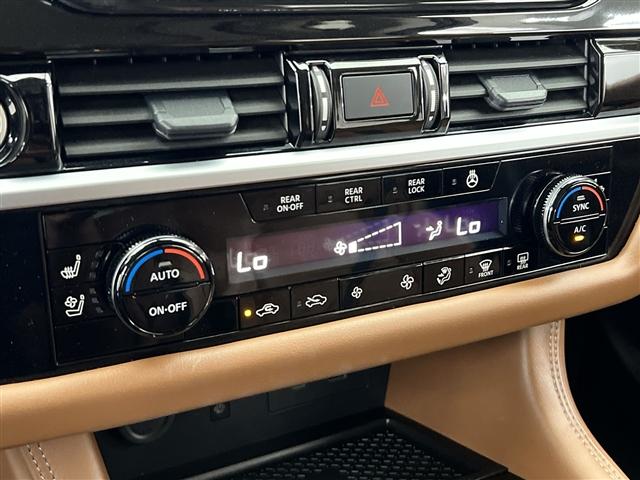 Photo of 2024 Boulder Gray Pearl Nissan Pathfinder