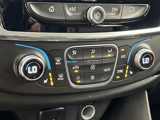 Photo of 2020 Summit White Chevrolet Traverse
