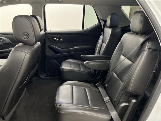 Photo of 2020 Summit White Chevrolet Traverse