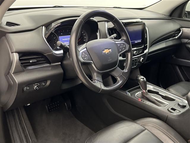 Photo of 2020 Summit White Chevrolet Traverse