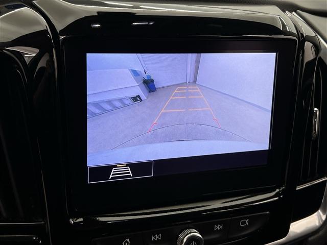 Photo of 2020 Summit White Chevrolet Traverse