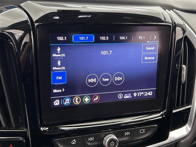Photo of 2020 Summit White Chevrolet Traverse
