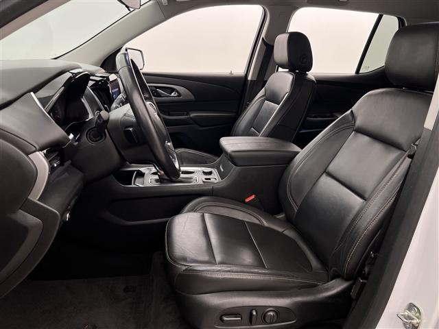 Photo of 2020 Summit White Chevrolet Traverse