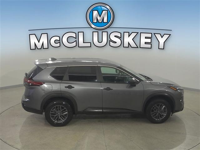 Photo of 2024 Gun Metallic Nissan Rogue