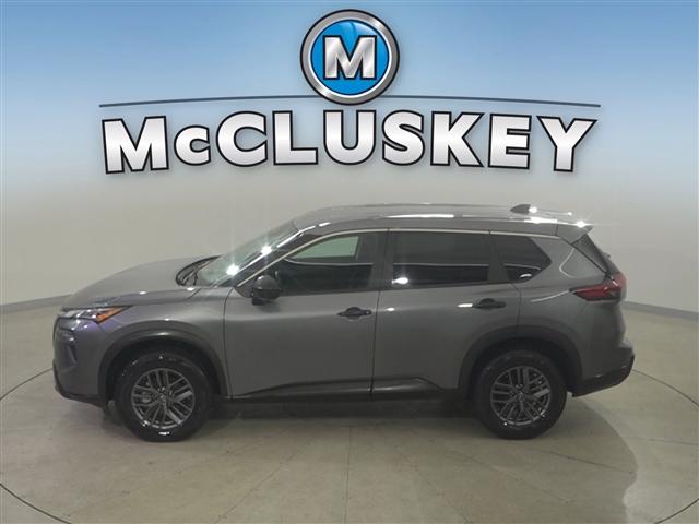 Photo of 2024 Gun Metallic Nissan Rogue