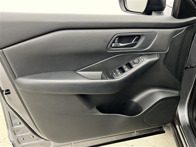 Photo of 2024 Gun Metallic Nissan Rogue