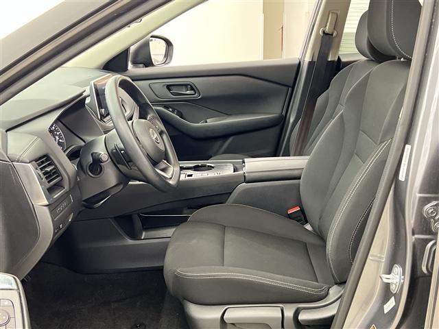 Photo of 2024 Gun Metallic Nissan Rogue
