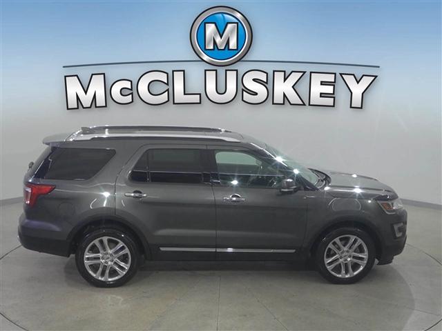 Photo of 2017 MAGNETIC METALLIC Ford Explorer