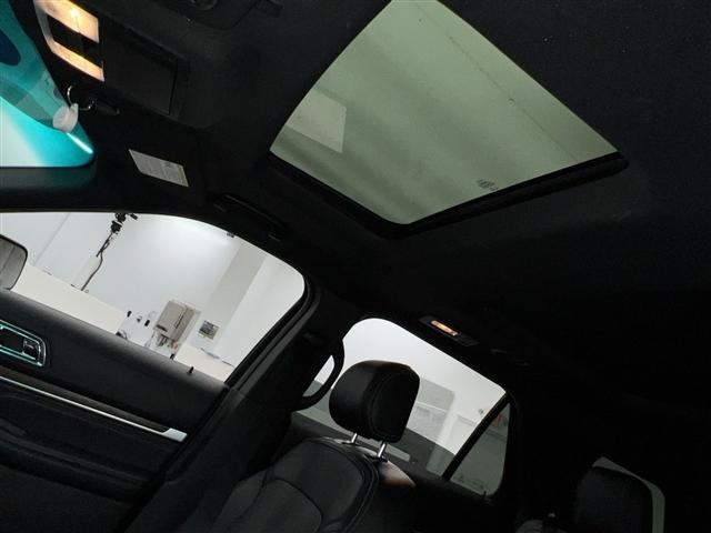Photo of 2017 MAGNETIC METALLIC Ford Explorer