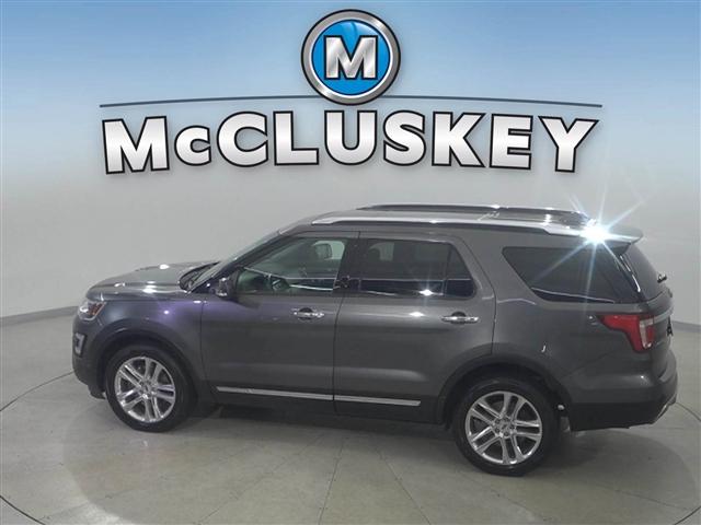 Photo of 2017 MAGNETIC METALLIC Ford Explorer