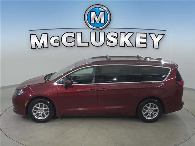 Photo of 2021 Velvet Red Pearlcoat Chrysler Voyager