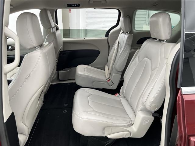 Photo of 2021 Velvet Red Pearlcoat Chrysler Voyager