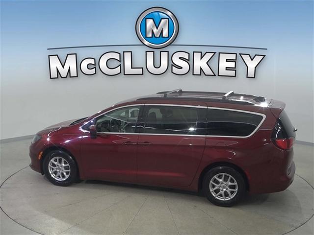 Photo of 2021 Velvet Red Pearlcoat Chrysler Voyager