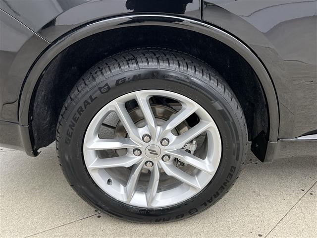 Photo of 2023 DB Black Clearcoat Dodge Durango