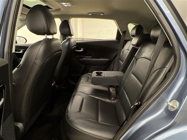 Photo of 2020 Horizon Blue Kia Niro