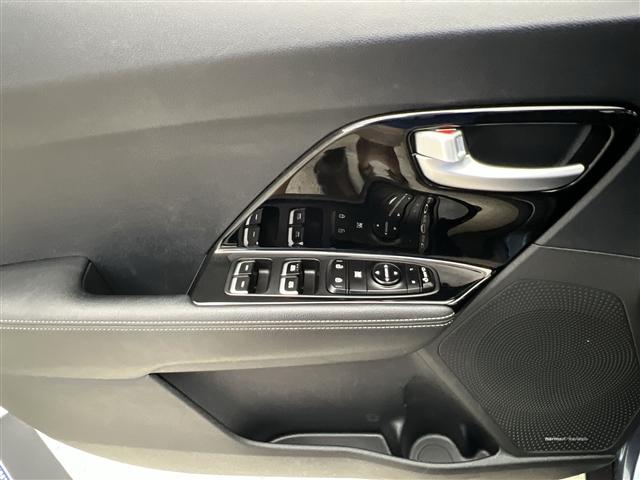 Photo of 2020 Horizon Blue Kia Niro