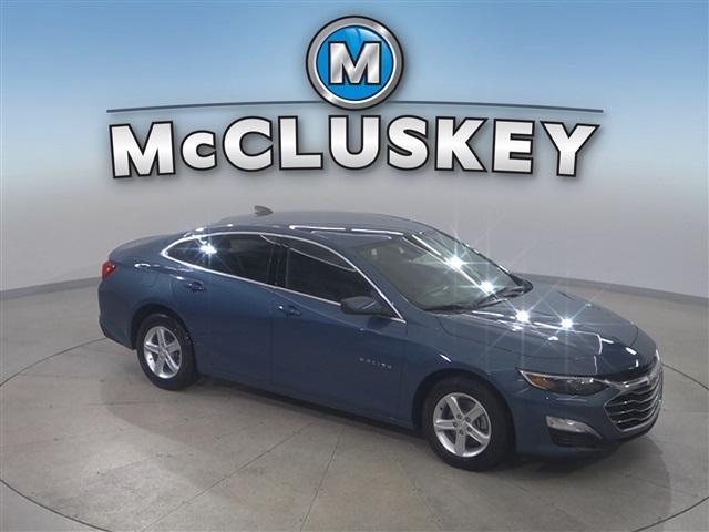 Photo of 2025 Lakeshore Blue Metallic Chevrolet Malibu