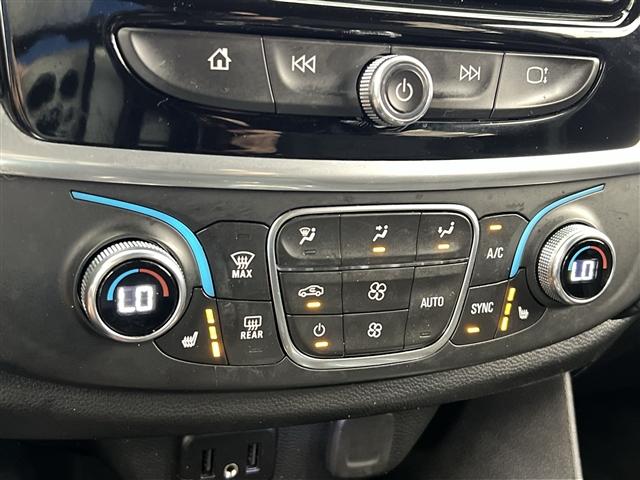 Photo of 2022 Mosaic Black Metallic Chevrolet Traverse