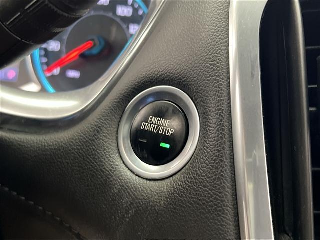 Photo of 2022 Mosaic Black Metallic Chevrolet Traverse