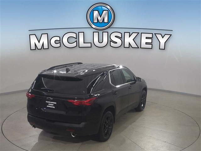 Photo of 2022 Mosaic Black Metallic Chevrolet Traverse