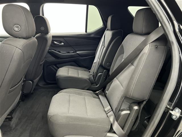 Photo of 2022 Mosaic Black Metallic Chevrolet Traverse