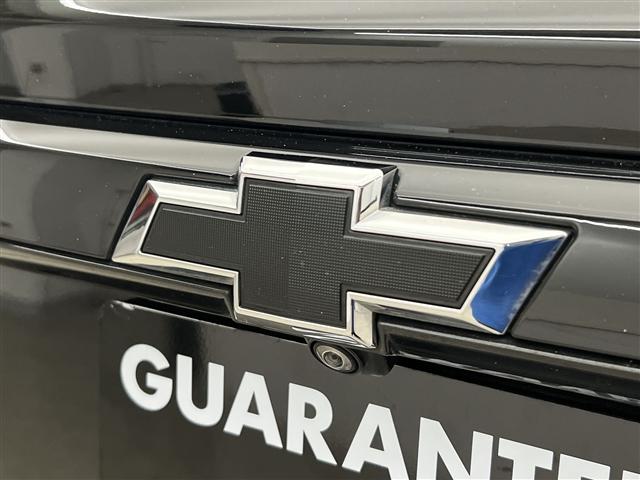 Photo of 2022 Mosaic Black Metallic Chevrolet Traverse