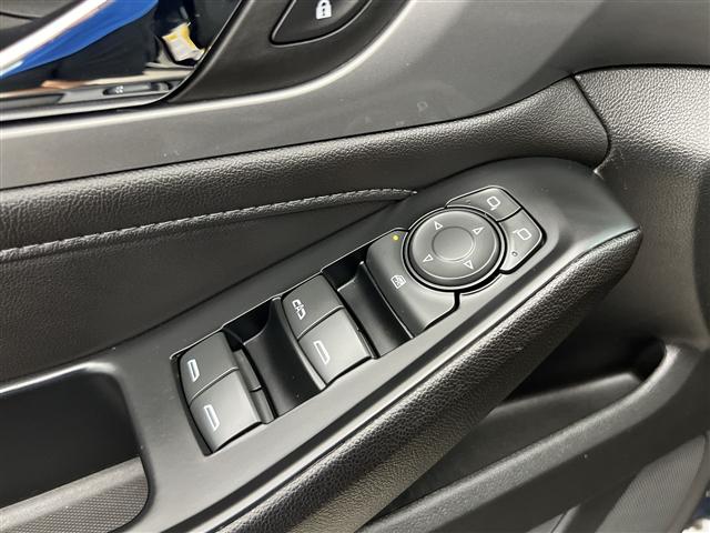 Photo of 2022 Mosaic Black Metallic Chevrolet Traverse