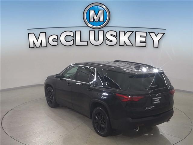 Photo of 2022 Mosaic Black Metallic Chevrolet Traverse