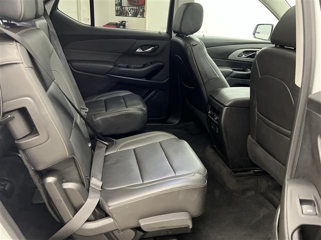 Photo of 2020 Summit White Chevrolet Traverse