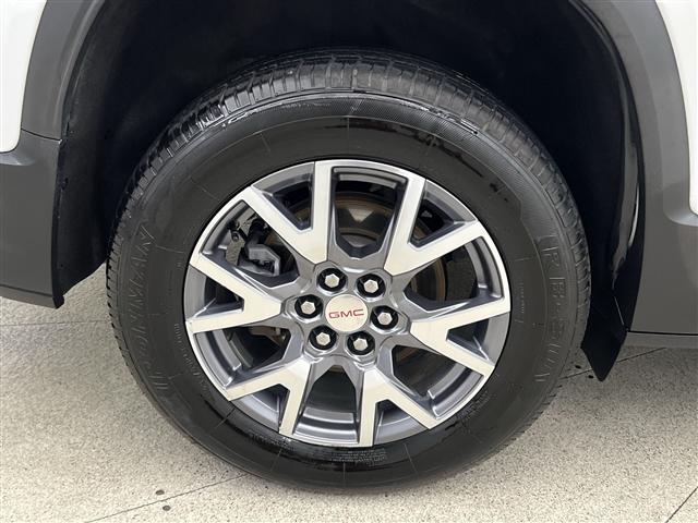 Photo of 2023 Summit White GMC Acadia