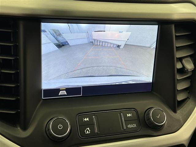 Photo of 2023 Summit White GMC Acadia