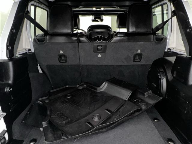 Photo of 2020 Bright White Clearcoat Jeep Wrangler Unlimited