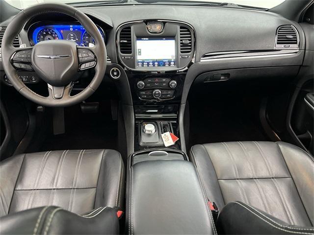 Photo of 2023 Granite Crystal Metallic Clearcoat Chrysler 300