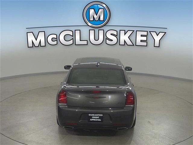 Photo of 2023 Granite Crystal Metallic Clearcoat Chrysler 300