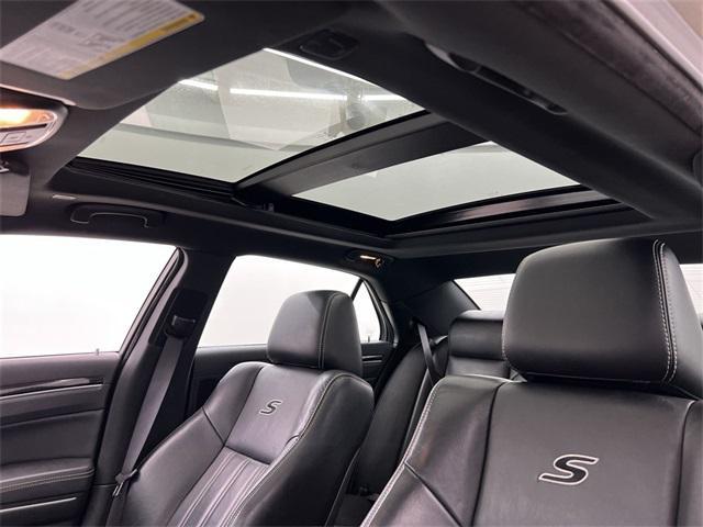 Photo of 2023 Granite Crystal Metallic Clearcoat Chrysler 300