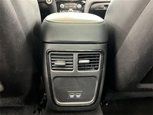 Photo of 2023 Granite Crystal Metallic Clearcoat Chrysler 300